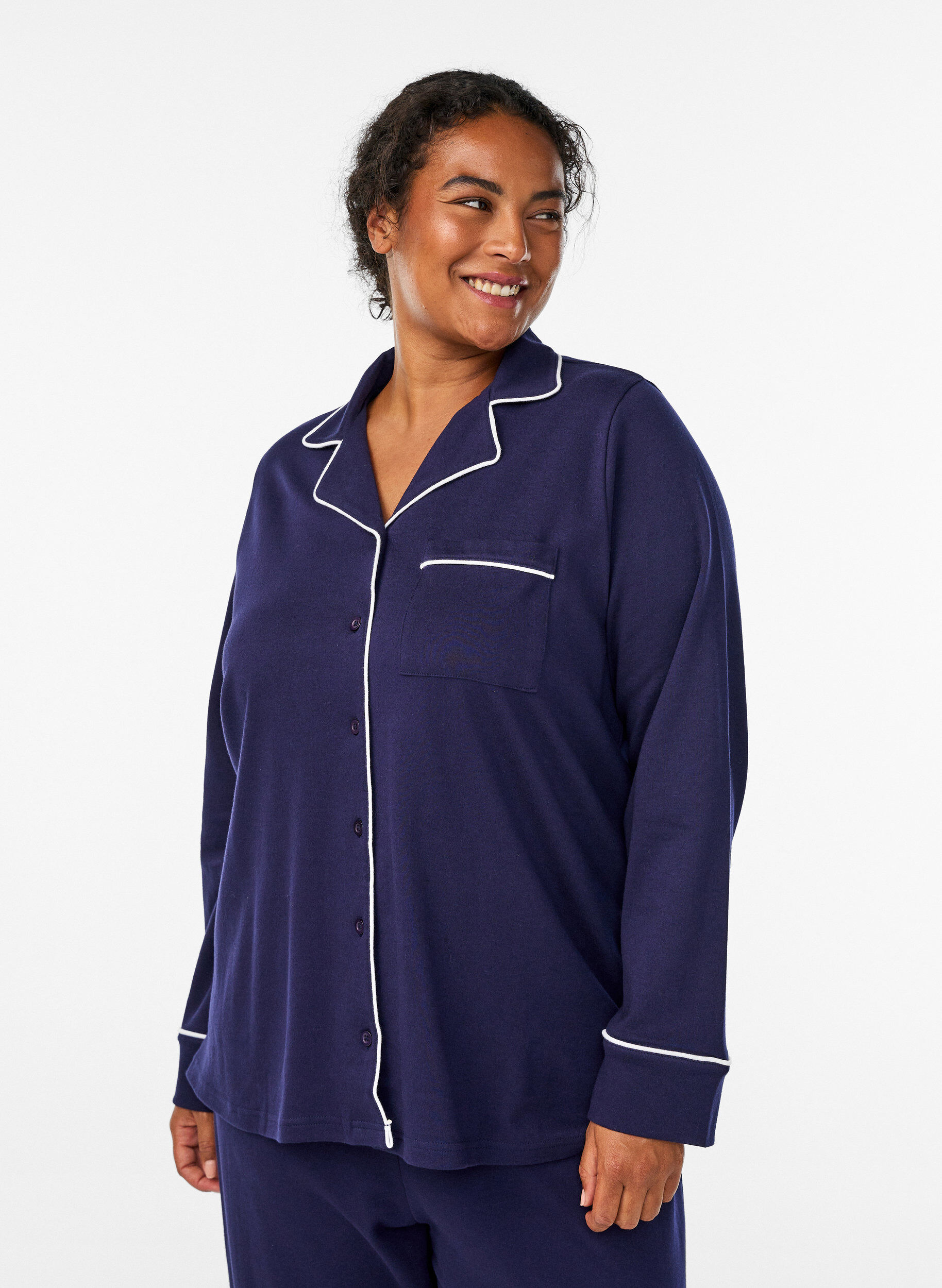 Pyjamasskjorta i bomull med br&ouml;stficka, Bl&aring;, Model