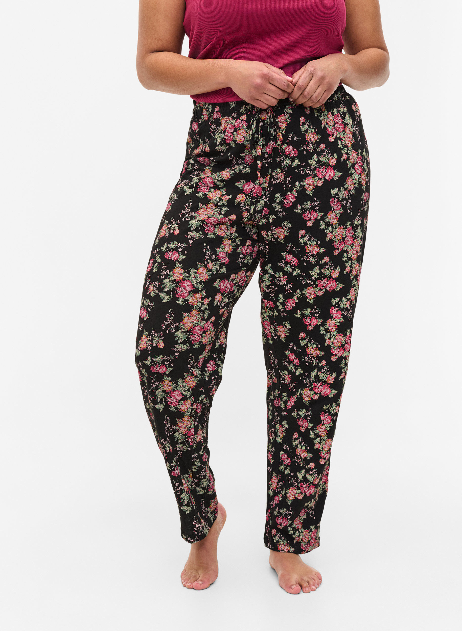 Zizzi Pyjamasbyxor i bomull, Black Pink Oran Flow, Model image number 1