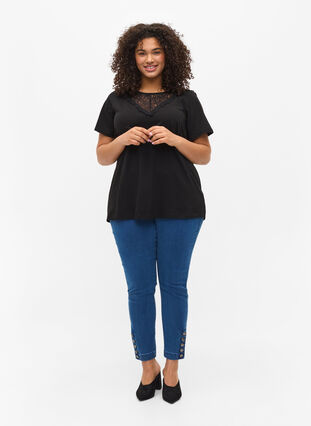 Kortärmad t-shirt med spetsdetaljer, Black, Model image number 2