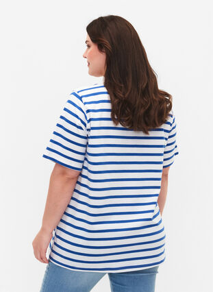 Randig T-shirt i ekologisk bomull, Blue Stripes, Model image number 1