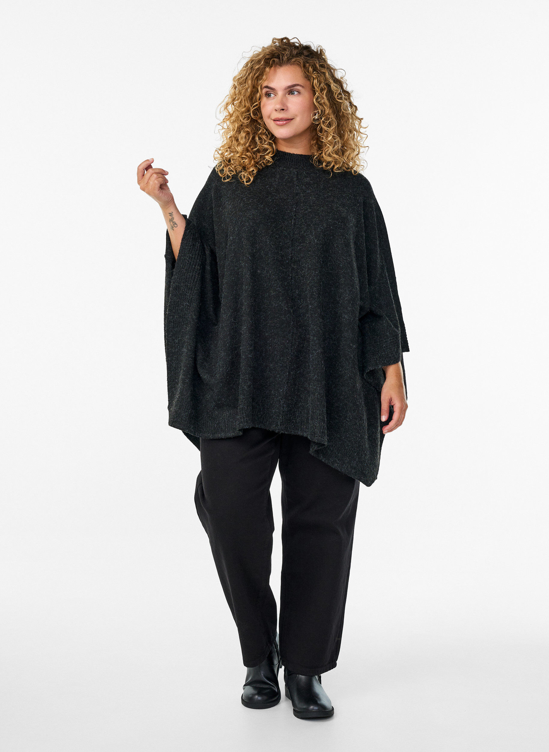 Zizzi Poncho med ribbade detaljer och rund halsringning, Gr&aring;, Model image number 1