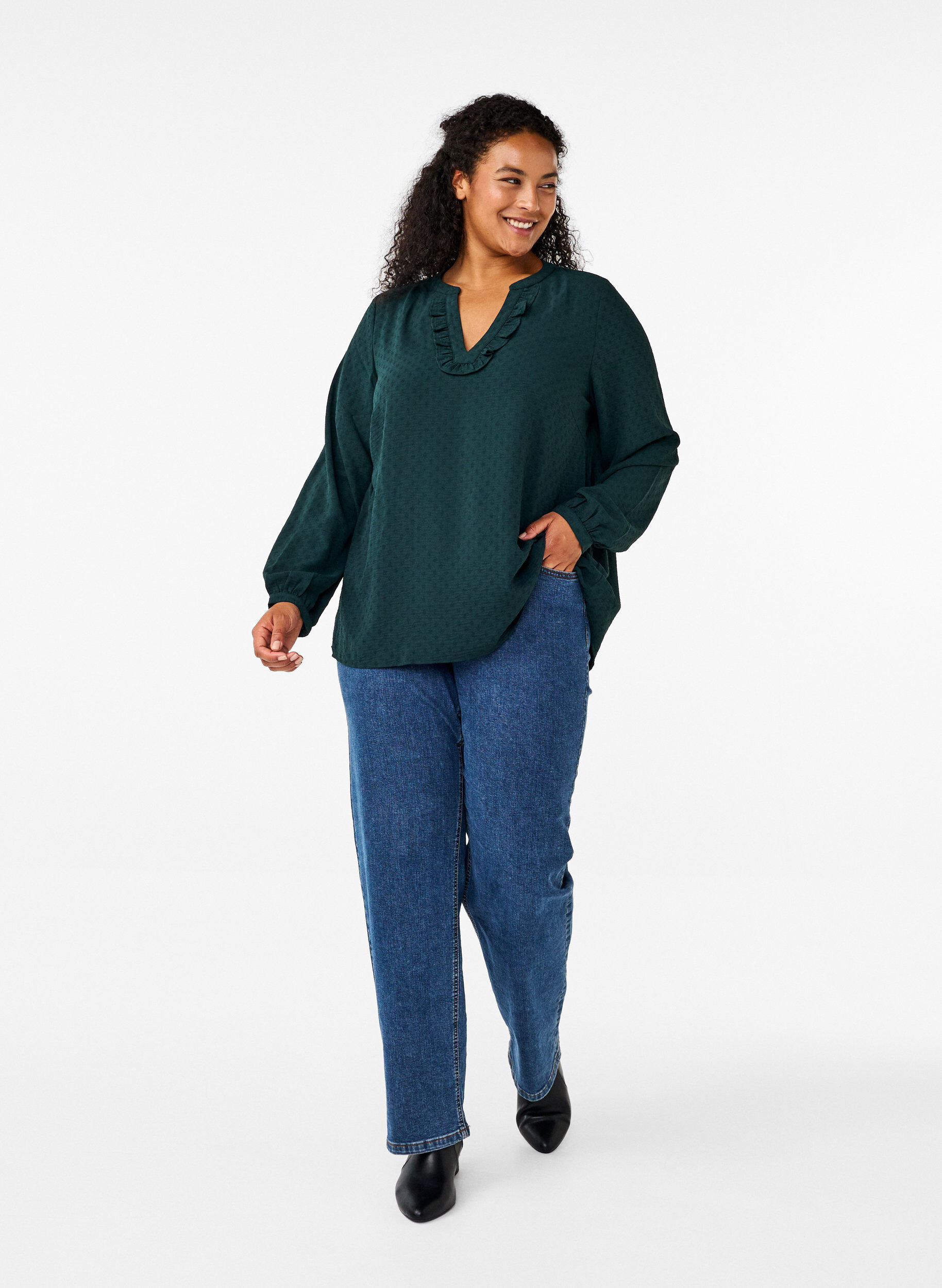 Zizzi L&aring;ng&auml;rmad blus med struktur, Scarab, Model image number 2