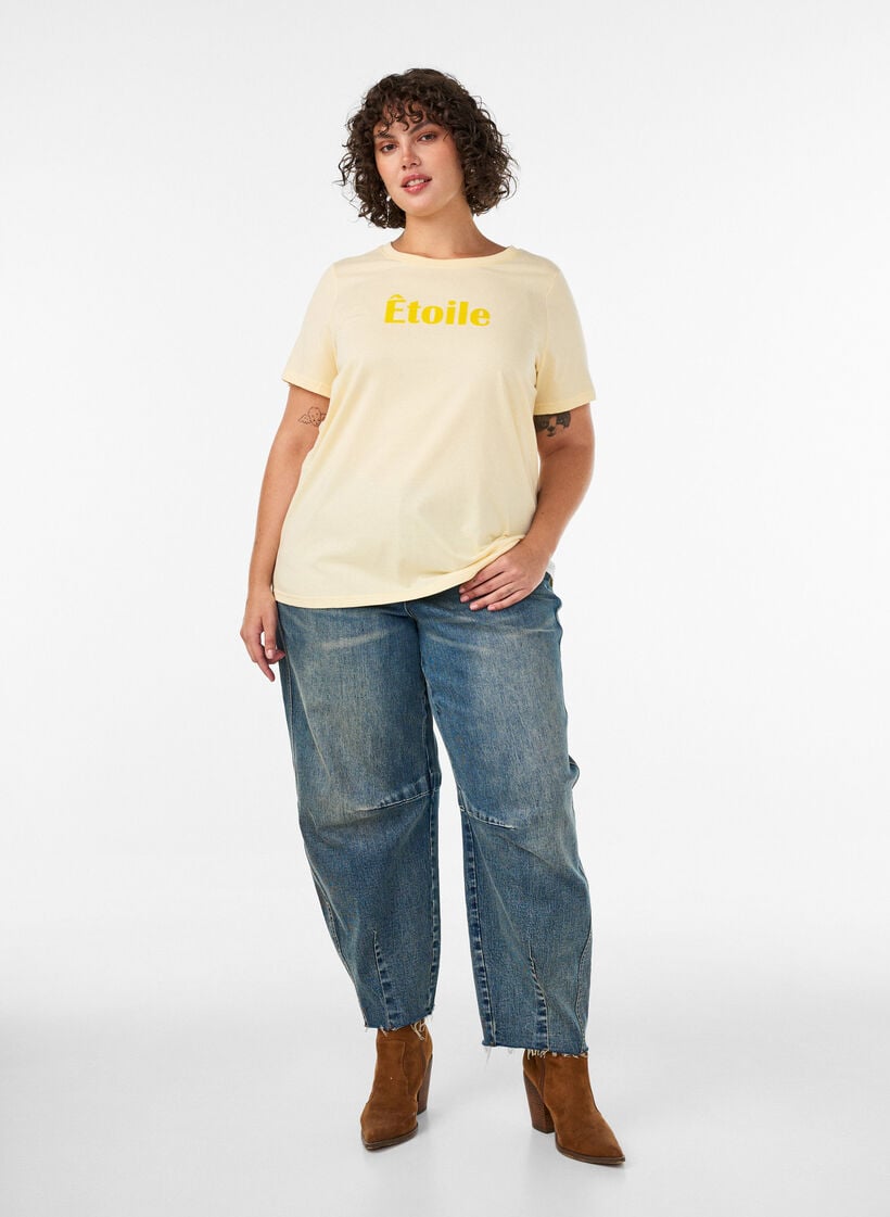 T-shirt i ekologisk bomull med velourtext, Gul, Model image number 1