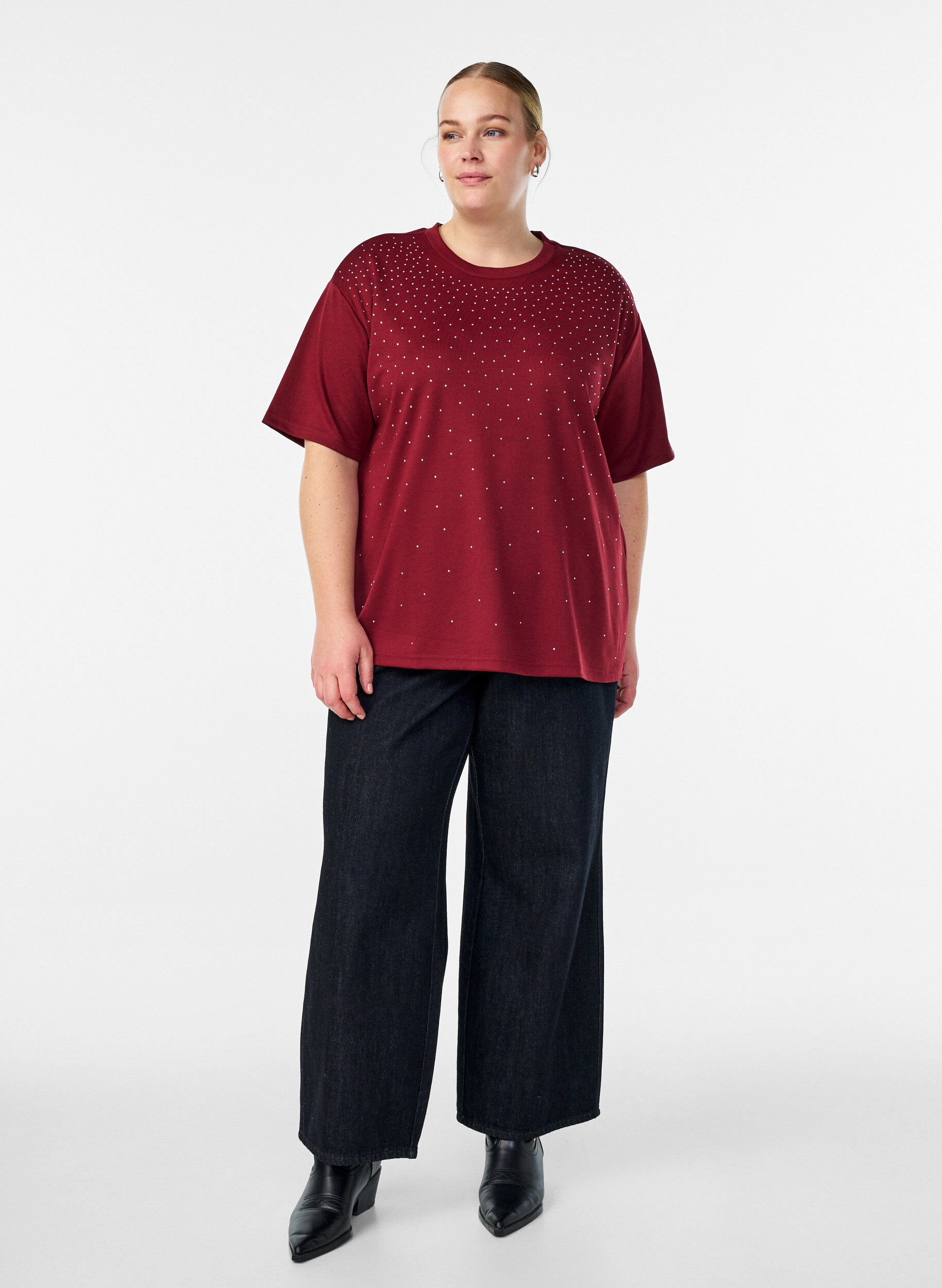 Zizzi T-shirt med strass och rund hals, M&ouml;rk Bordeaux, Model image number 1