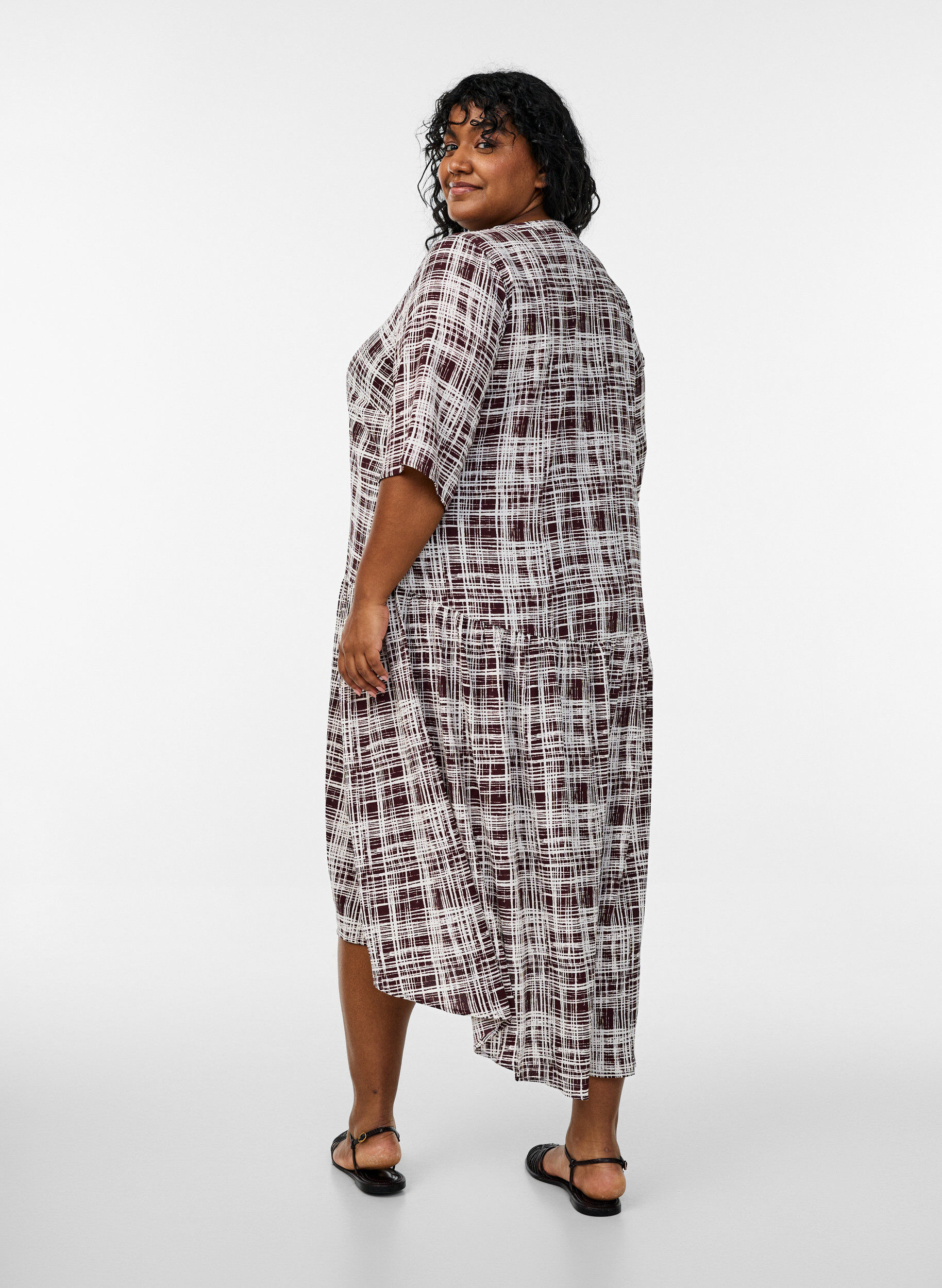 Zizzi Midikl&auml;nning i A-linjeform med kort &auml;rm, M&ouml;rk Bordeaux, Model image number 1