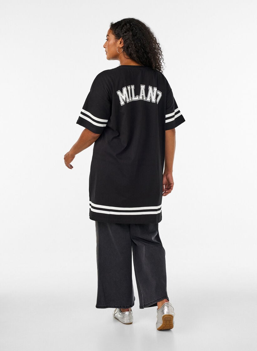 Kort t-shirtkl&auml;nning med sportiga detaljer, Svart, Model image number 2