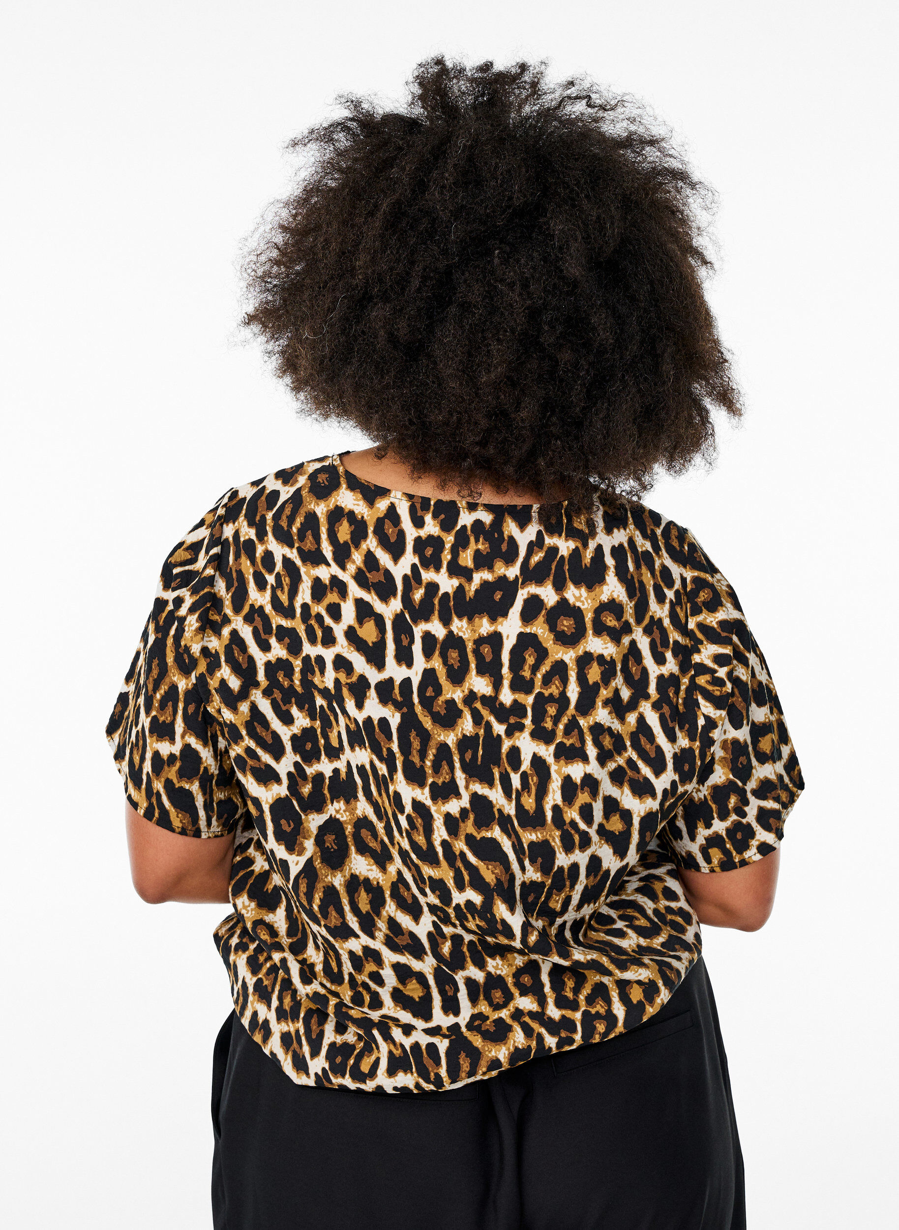 Zizzi Kort&auml;rmad viskosblus med spetskant, Brun, Model image number 2