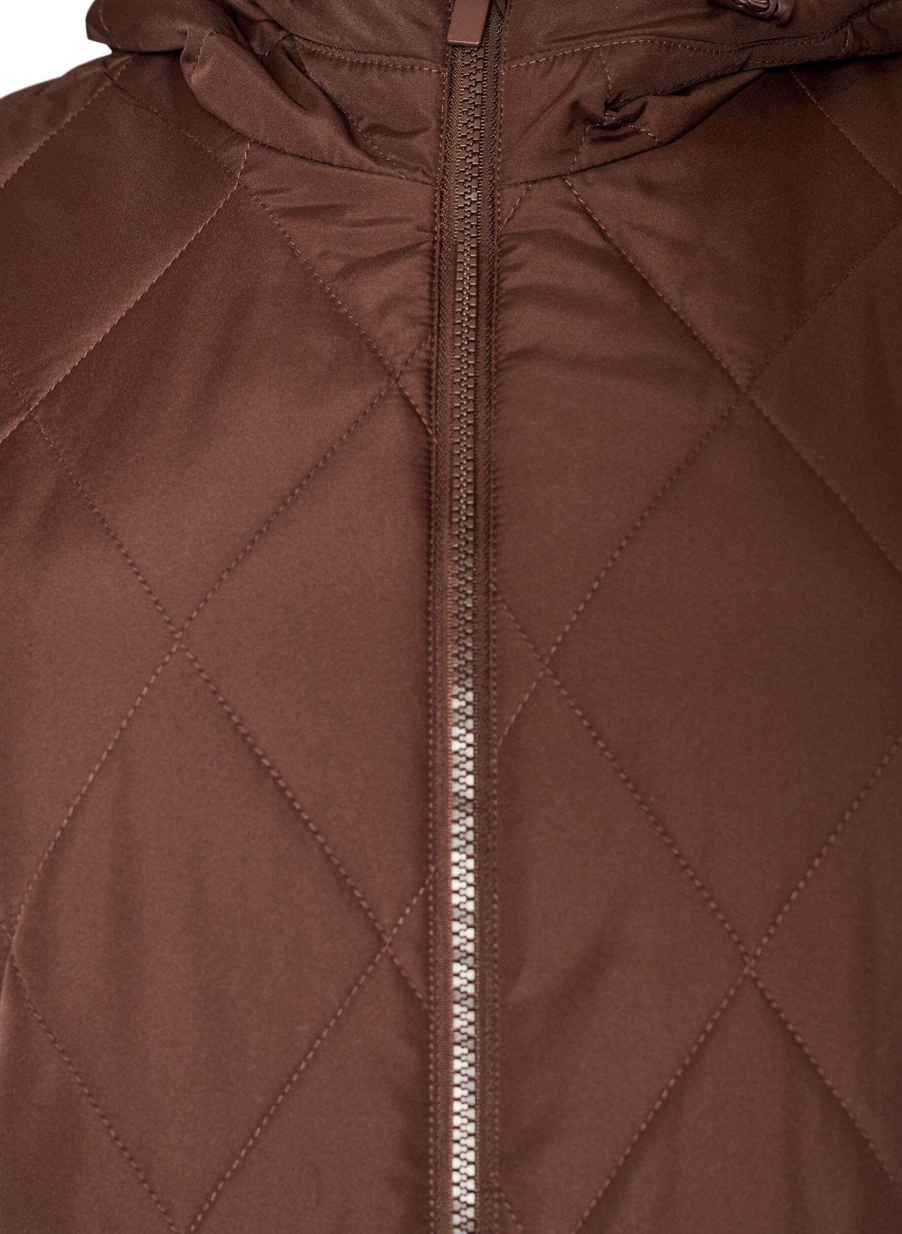 ZizziL&auml;tt vadderad jacka med diamantquilt, Brun, Packshot image number 2