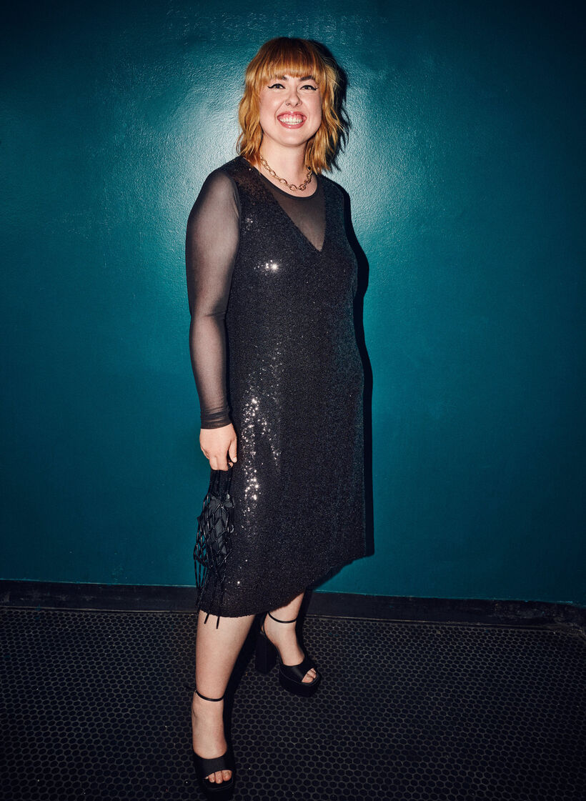 A-formad paljettklänning med långa ärmar, Black, Image image number 0