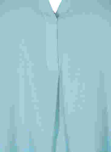 Kortärmad blus med v-ringning, Smoke Blue, Packshot image number 2