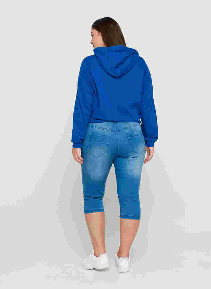 Slim fit Emily capri-jeans, Light blue denim, Model image number 2