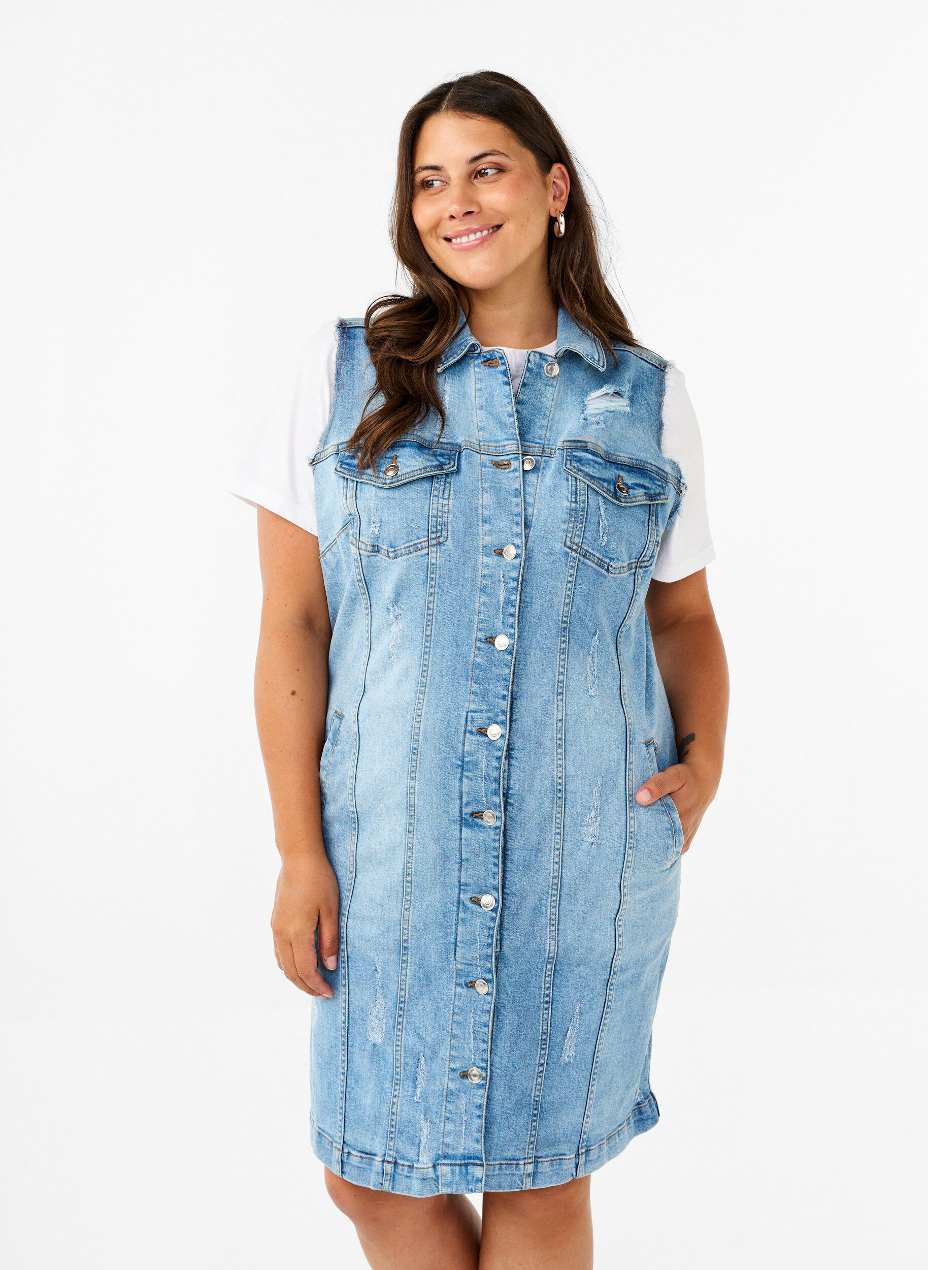 Zizzi &Auml;rml&ouml;s denimkl&auml;nning med r&aring;a kantdetaljer, Light Blue Denim, Model image number 0