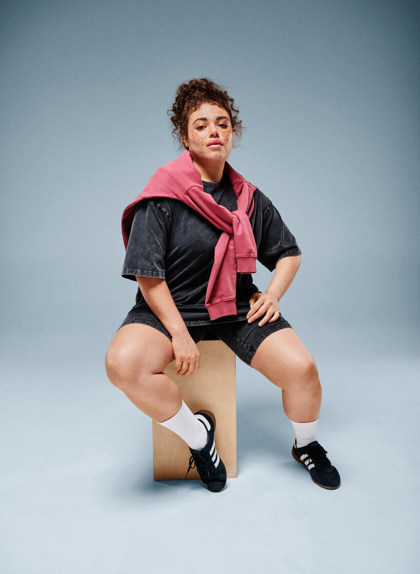 Sportig t-shirt i bomull med tv&auml;ttad effekt, Svart, Image image number 0