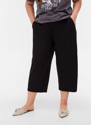 Enfärgade culottebyxor med fickor, Black, Model image number 2