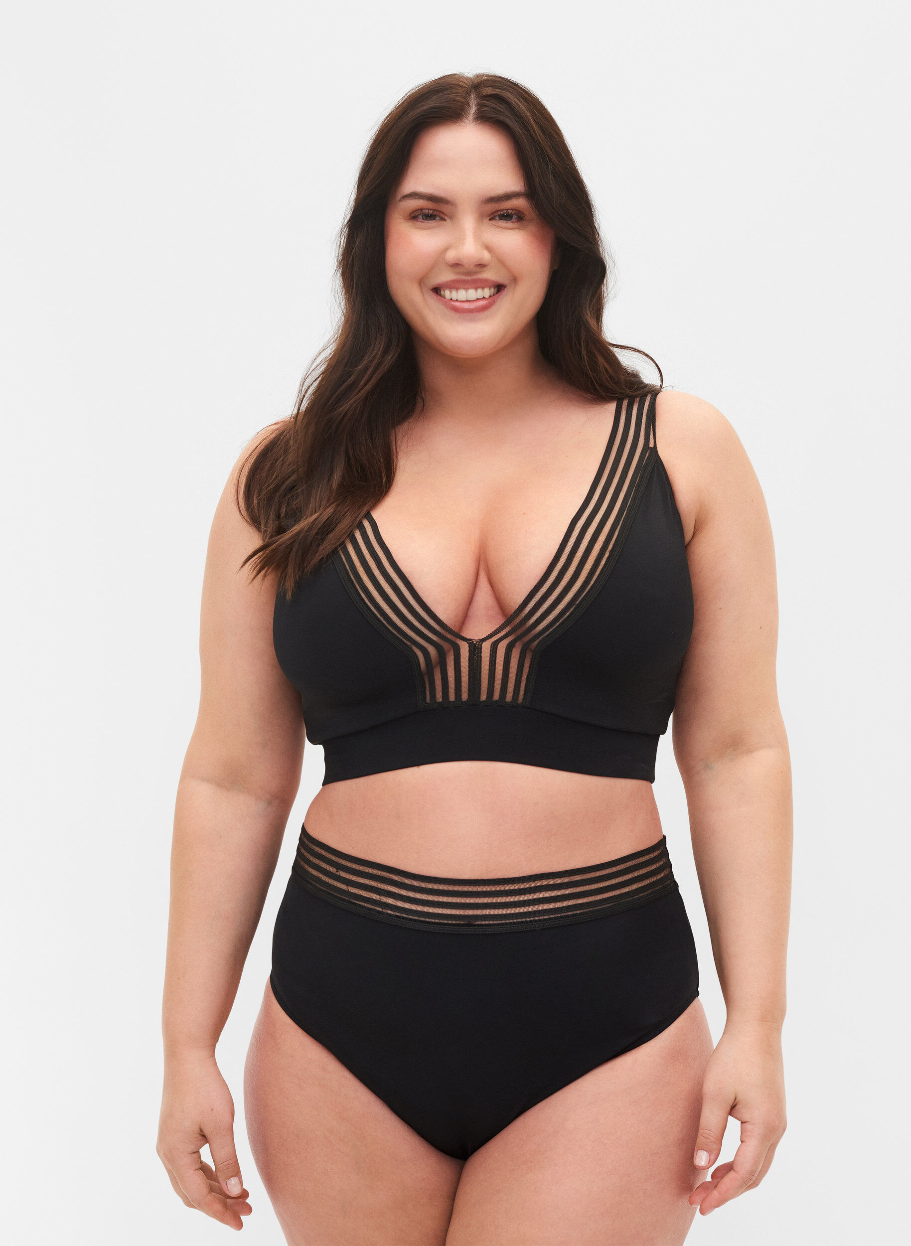 Zizzi Bikinitrosa med h&ouml;g midja och mesh, Black, Model image number 0