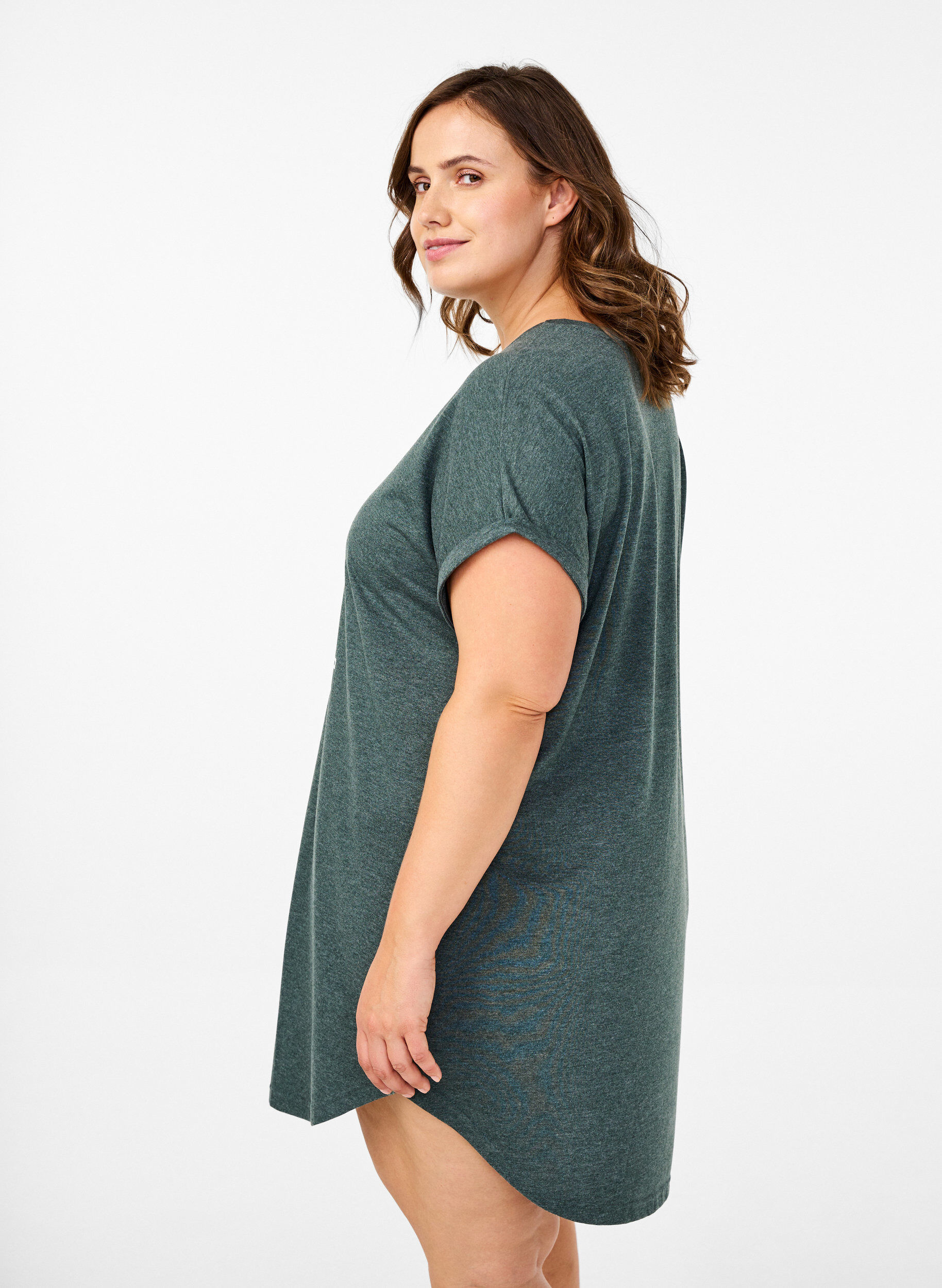 Zizzi Kort&auml;rmat nattlinne med texttryck, , Model image number 2