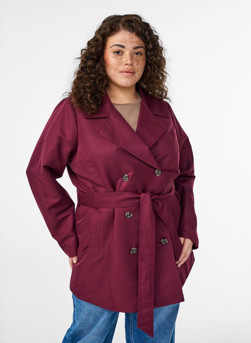 Kort trenchcoat med skärp, Mörk Bordeaux, Model image number 0