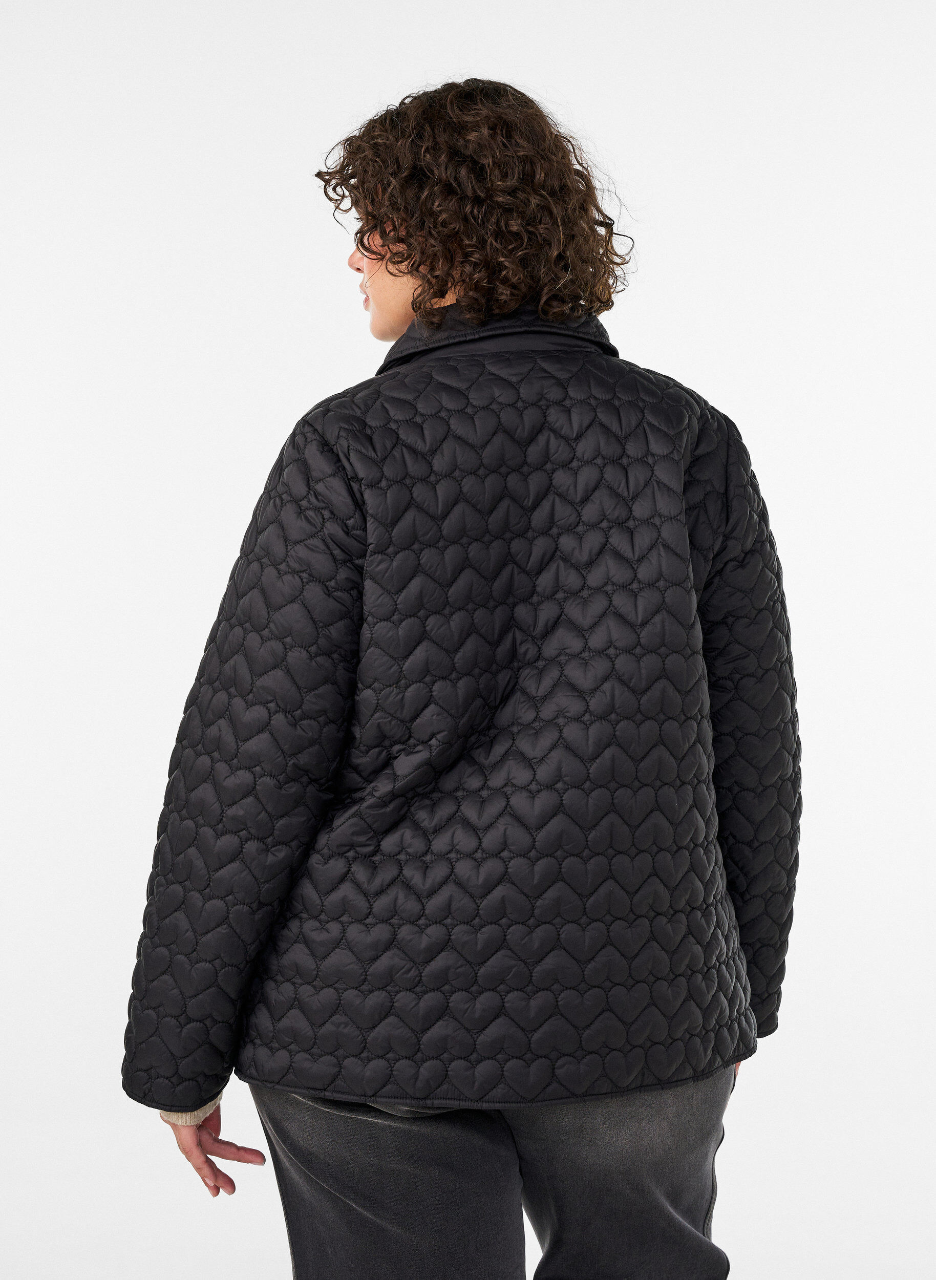 ZizziL&auml;tt vadderad jacka med dekorativ quiltning, Svart, Model image number 2