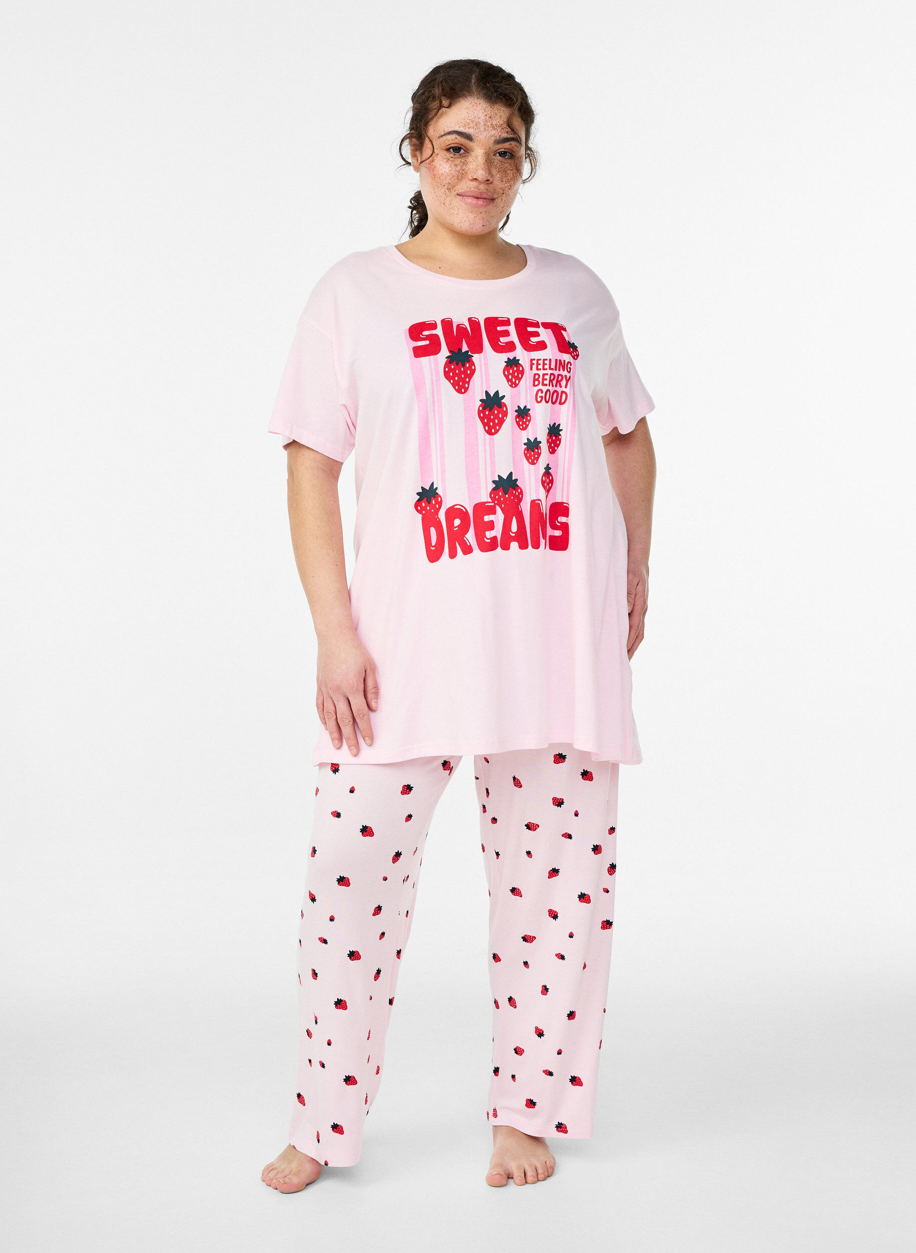 Zizzi L&aring;ng natt-t-shirt i ekologisk bomull med tryck, Rosa, Model image number 1