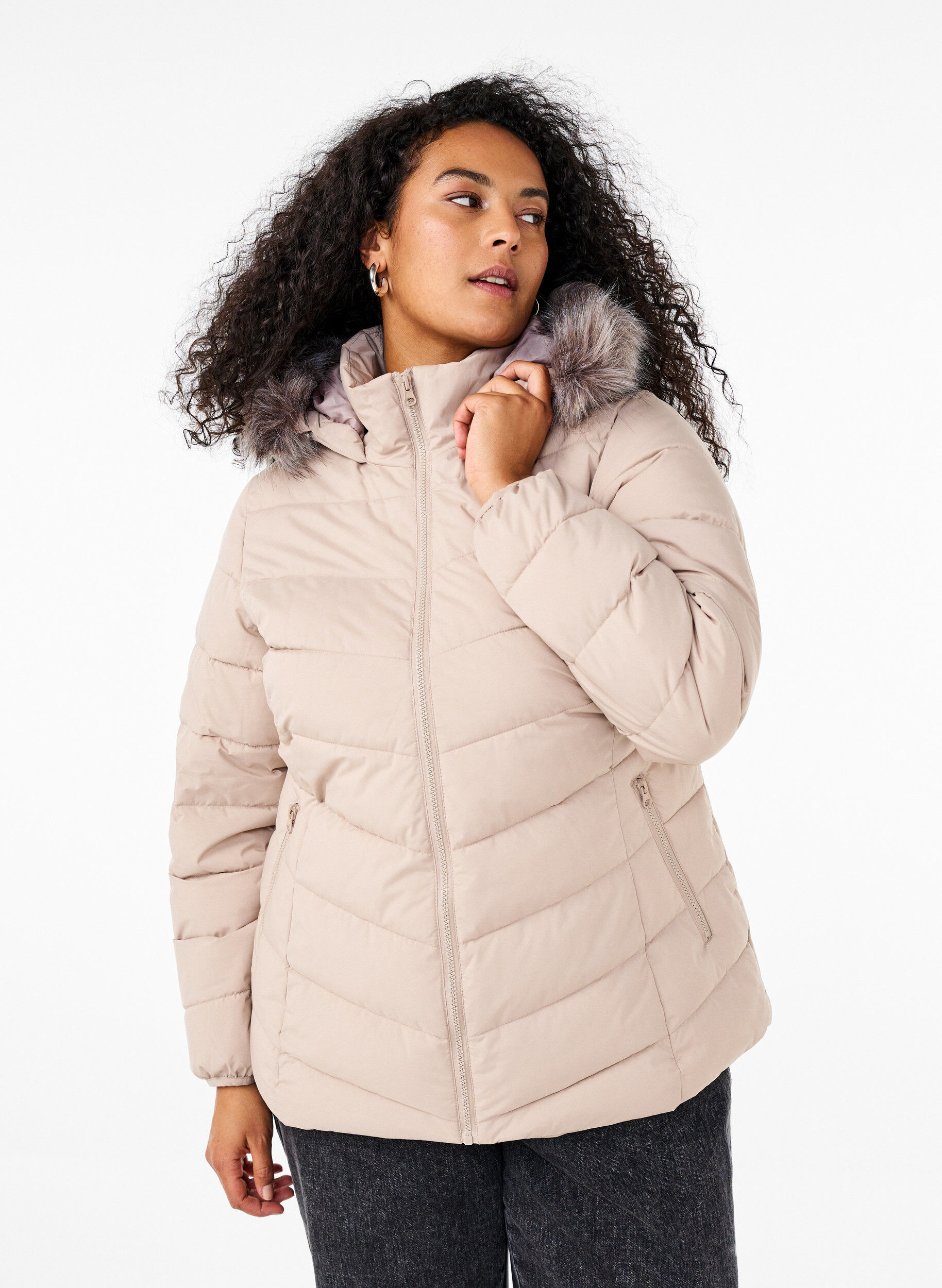 Kort pufferjacka med huva, Beige, Model