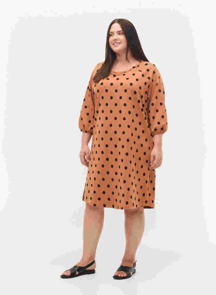 Prickig klänning med 3/4-ärmar, Almond Black Dot, Model image number 2