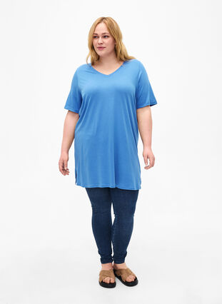 Enfärgad oversize t-shirt med v-hals, Marina, Model image number 2