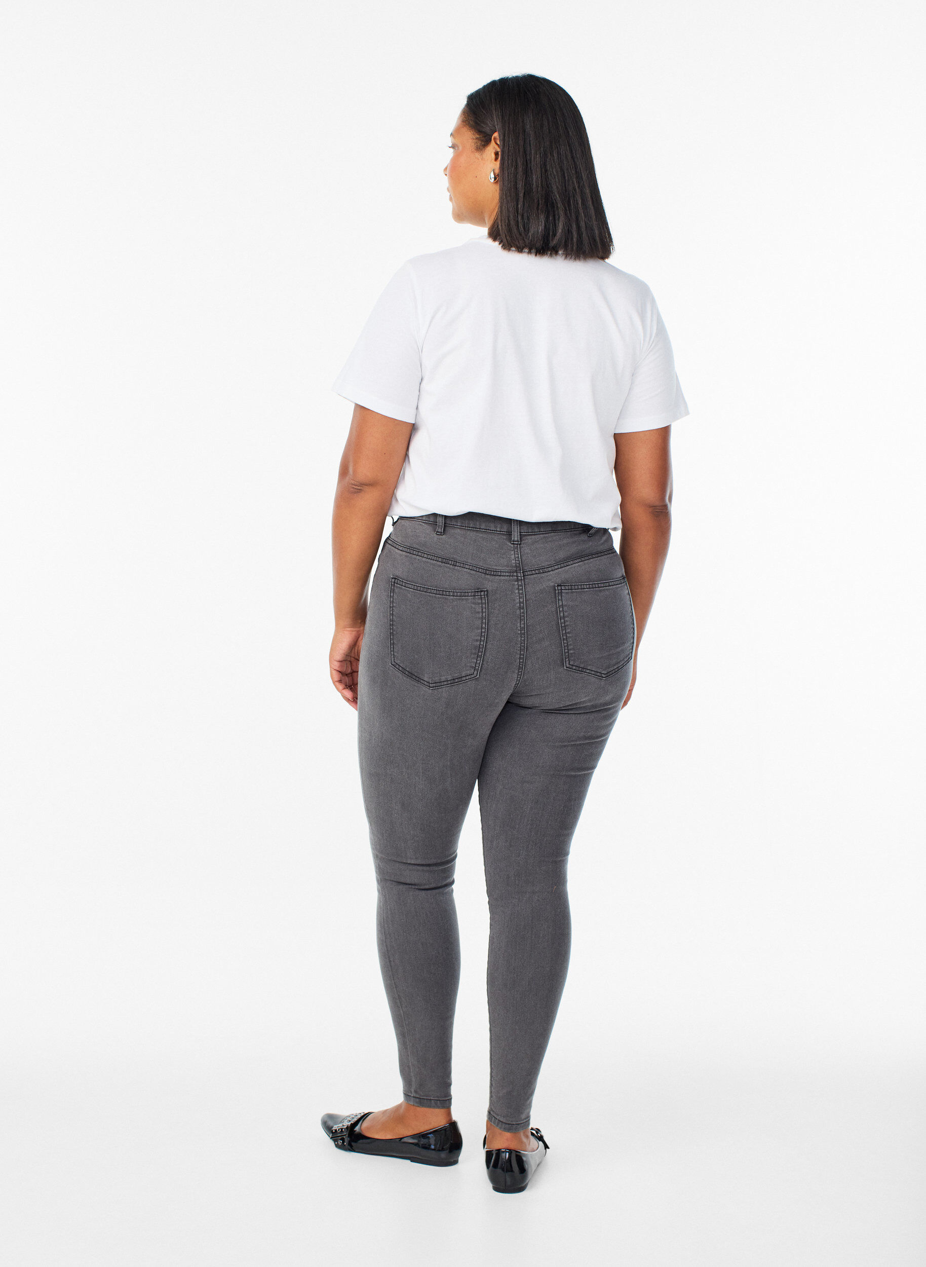 Zizzi Amy jeans med h&ouml;g midja och supersmal passform, Gr&aring;, Model image number 1