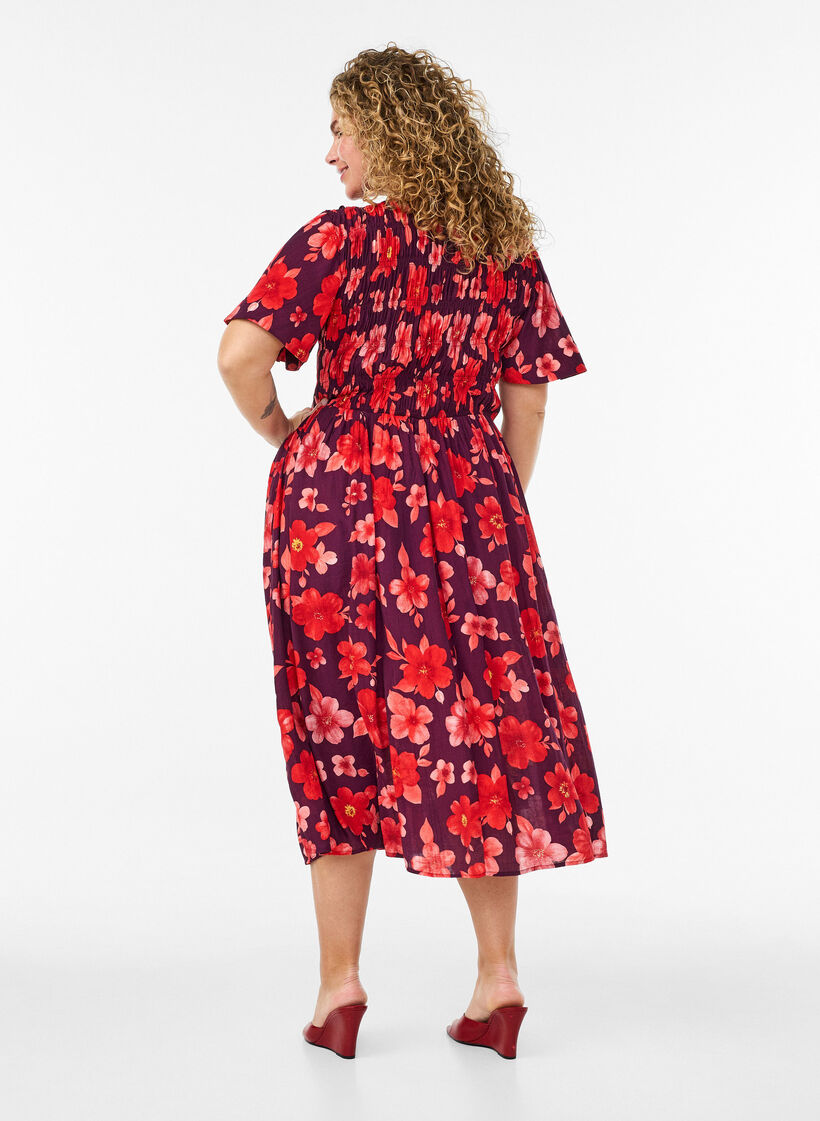 Kl&auml;nning med smock och blommigt m&ouml;nster, Lila, Model image number 1