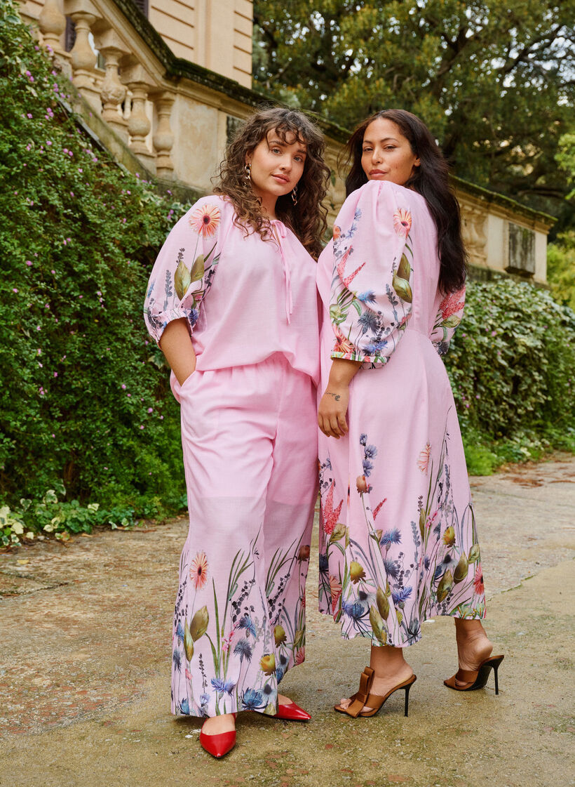 Byxor med blommigt m&ouml;nster och vida ben, Rosa, Image image number 0