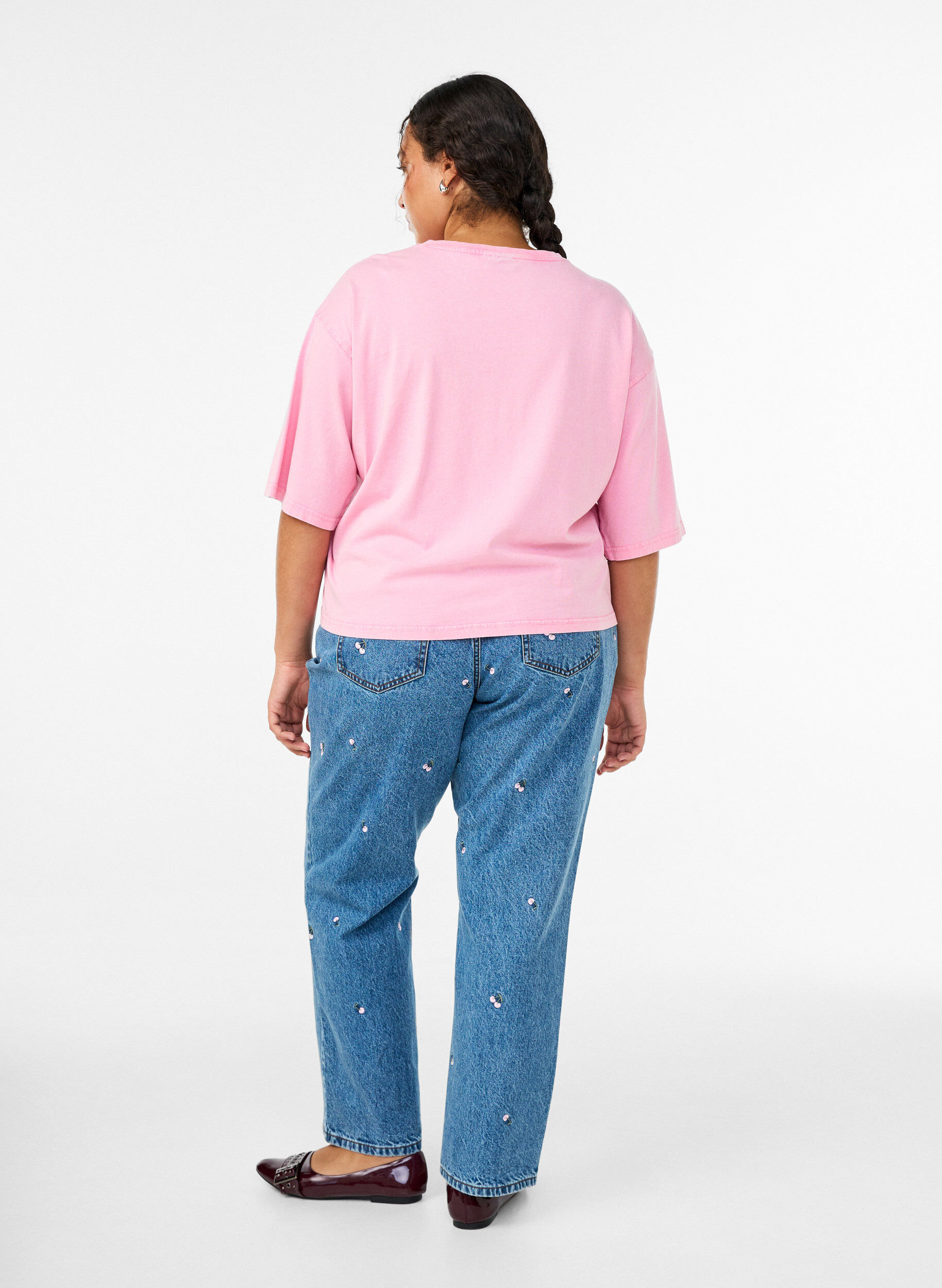 Zizzi Gemma-jeans med h&ouml;g midja och broderade detaljer, Bl&aring;, Model image number 1