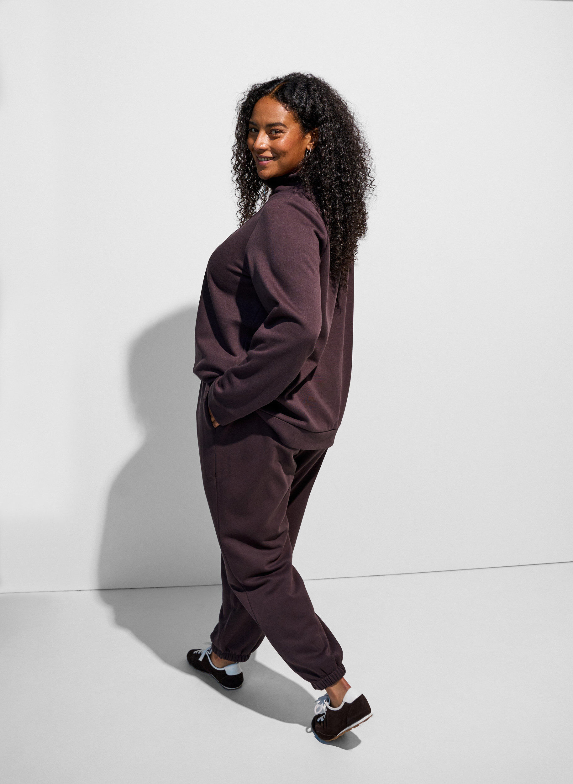 ZizziSweatpants med h&ouml;g midja och dragsko, Brun, Model image number 2