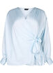 Partyblus i satin i omlottmodell, Delicate Blue, Packshot image number 0