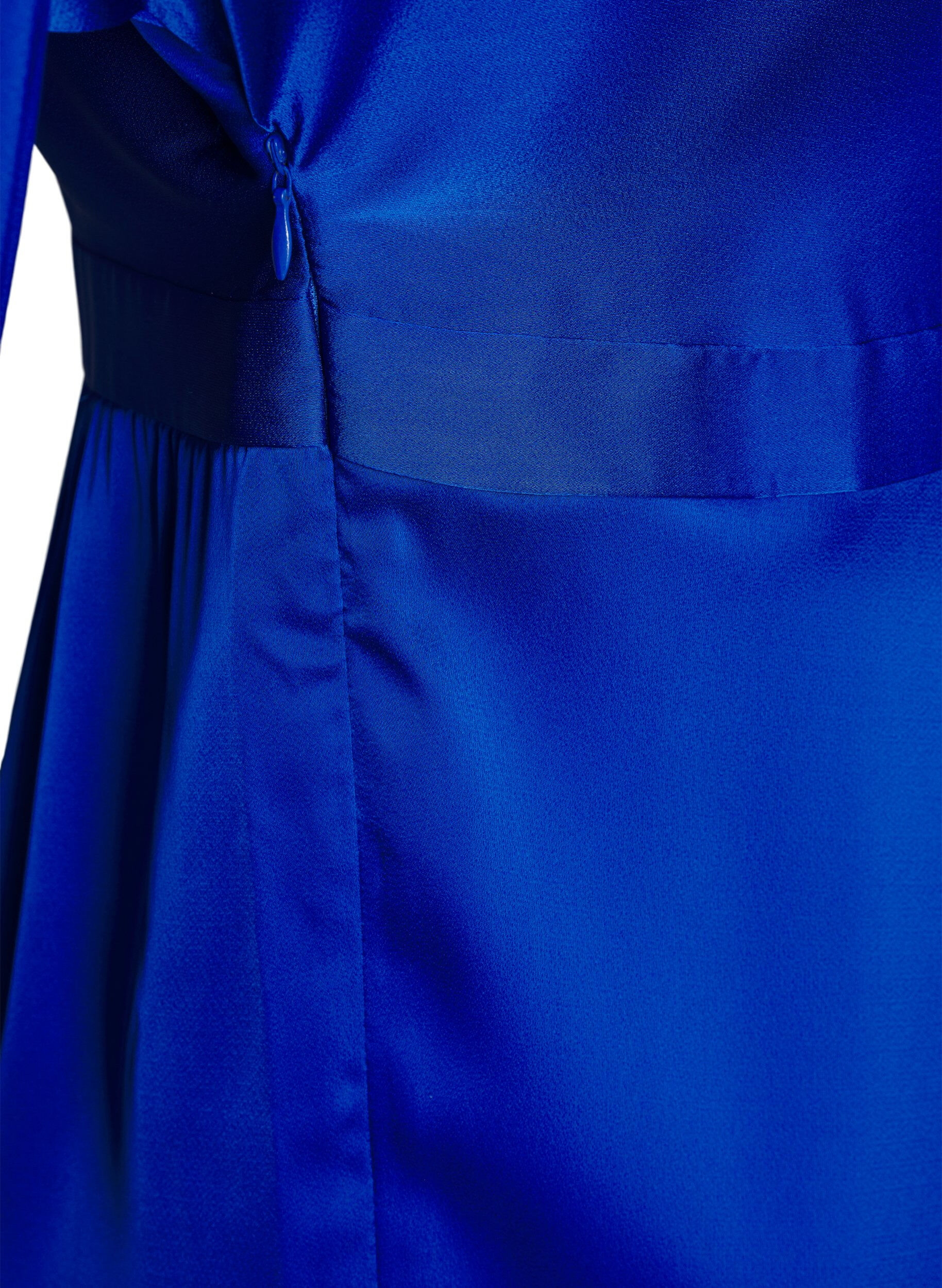 Zizzi Satinkl&auml;nning med ballong&auml;rmar, Surf the web, Packshot image number 5