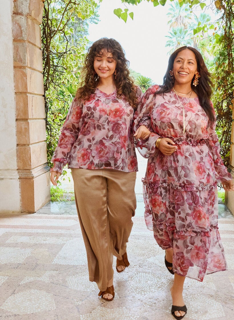 Blommig blus med v-ringning och volang&auml;rmar, Rosa, Image image number 0