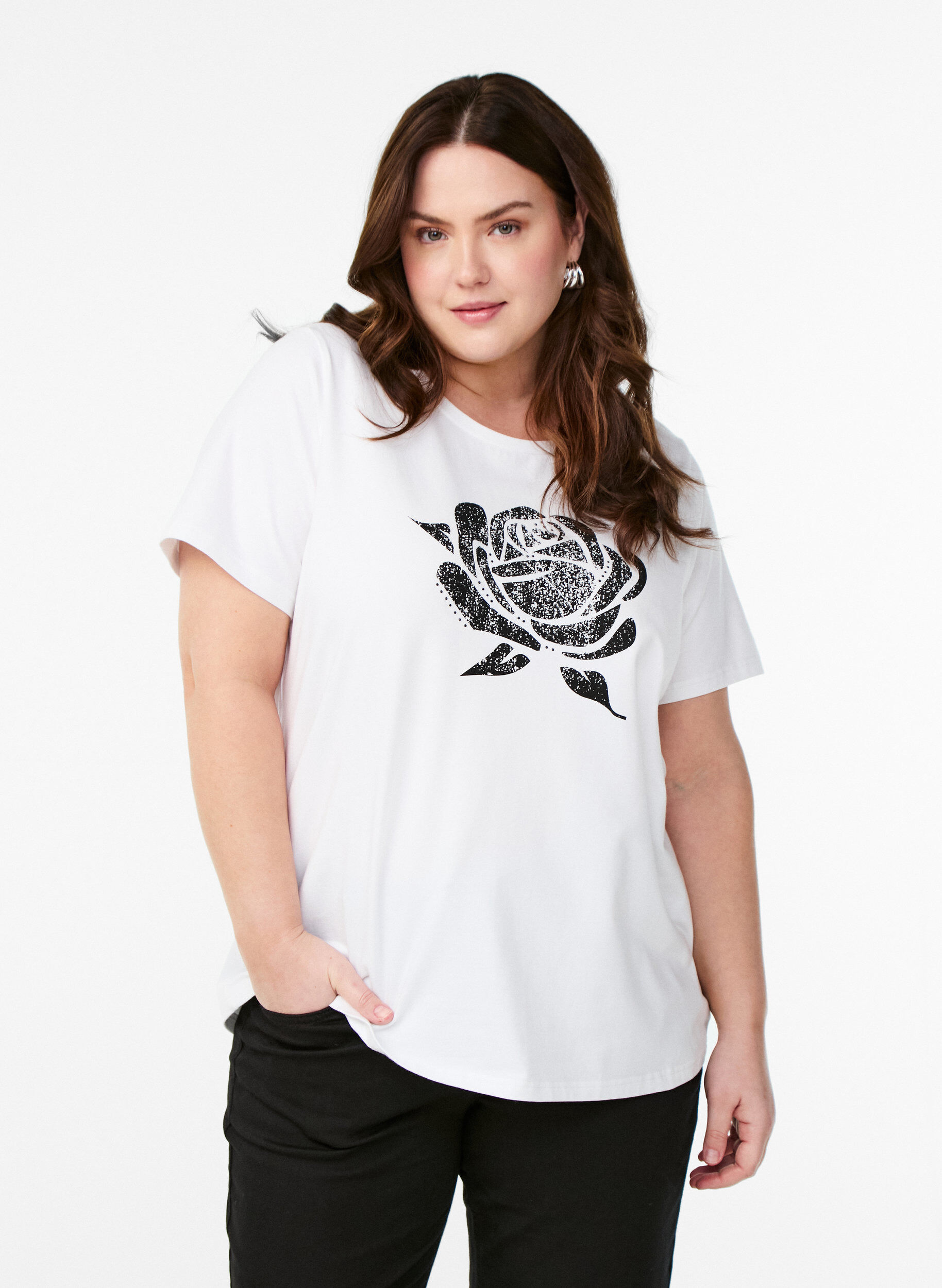 Zizzi T-shirt i ekologisk bomull med blommigt tryck, B. White w. Rose, Model image number 0