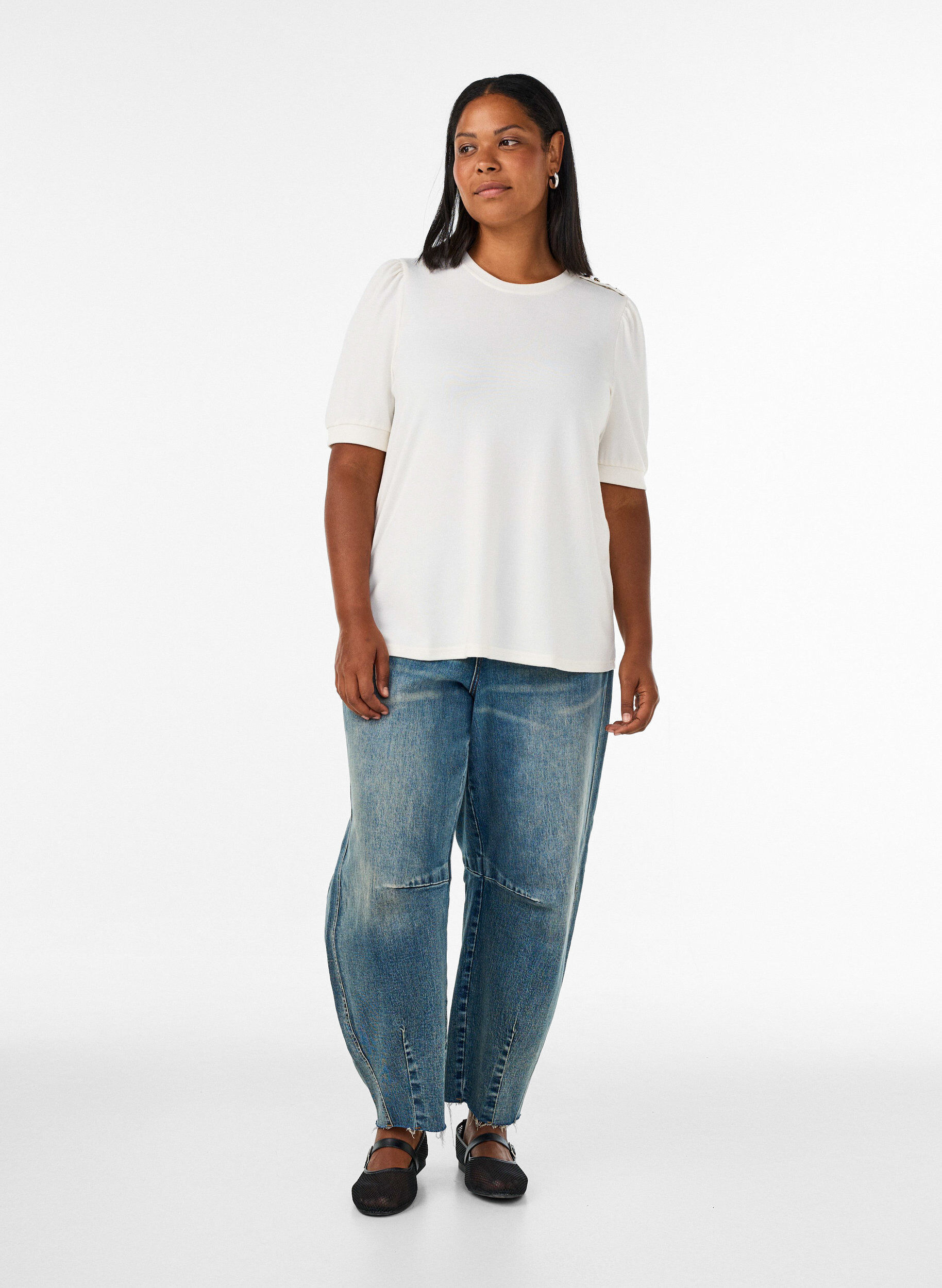 ZizziBlus med knappdetalj och korta puff&auml;rmar, Beige, Model image number 1