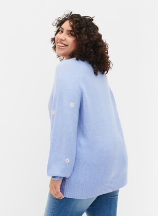 Stickad tröja med broderidetaljer, Lavender w. Daisy, Model image number 1