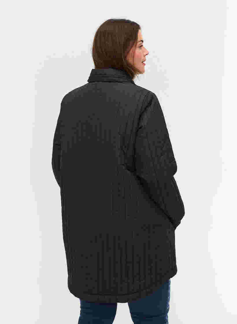 Quiltad jacka med bröstfickor och krage, Black, Model image number 1