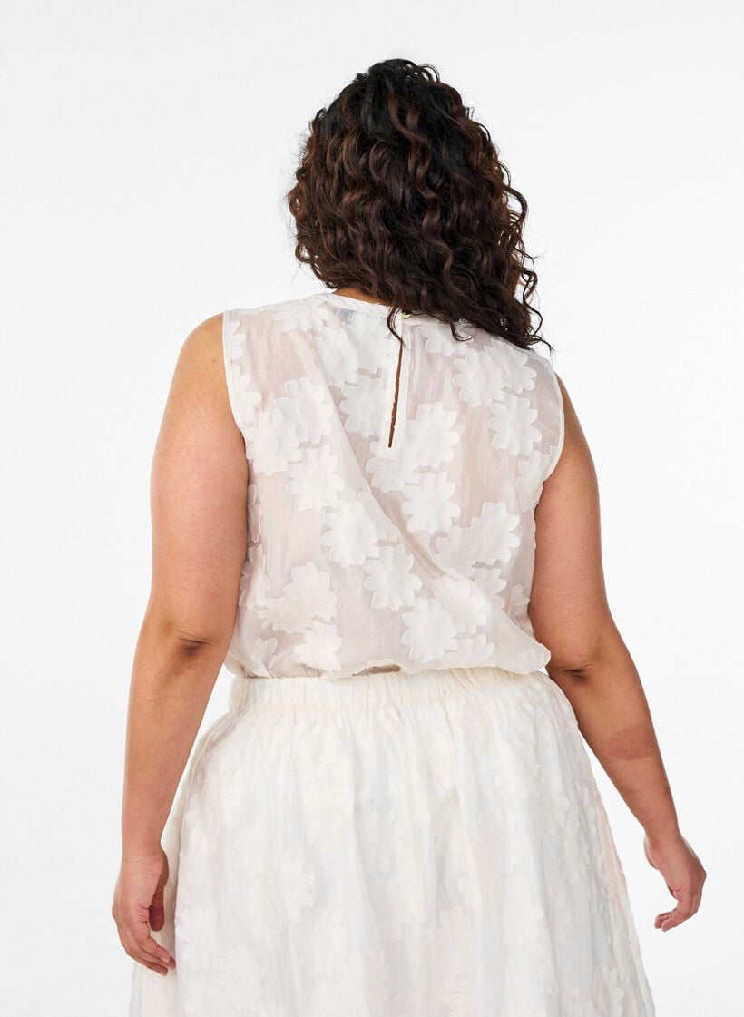 &Auml;rml&ouml;s topp i jacquard med blommig textur, Vanilla, Model