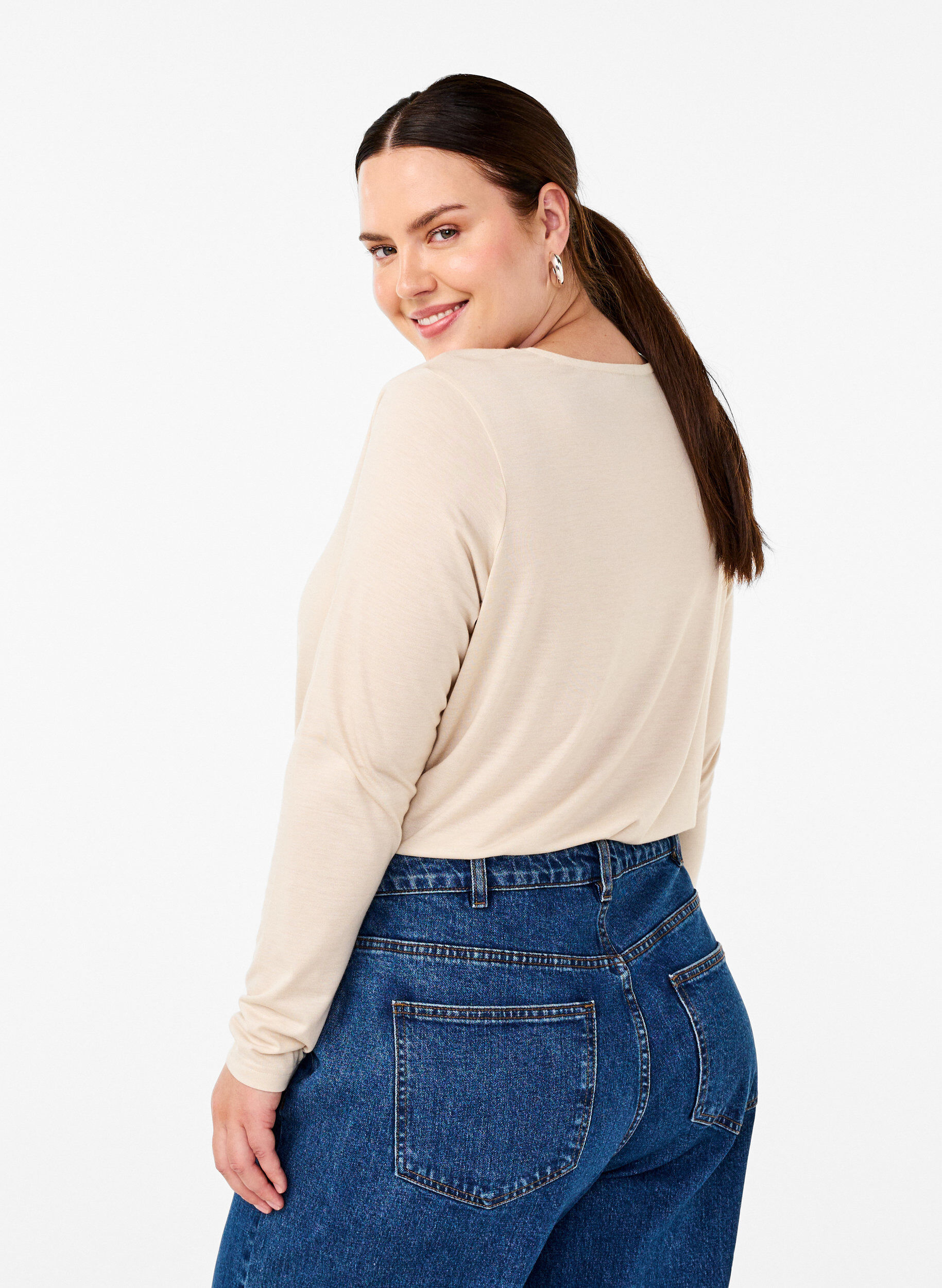 Zizzi L&aring;ng&auml;rmad T-shirt med rund hals, Oatmeal Mel., Model image number 1