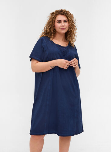 Klänning med spetsdetaljer och korta ärmar, Blue Washed , Model image number 0