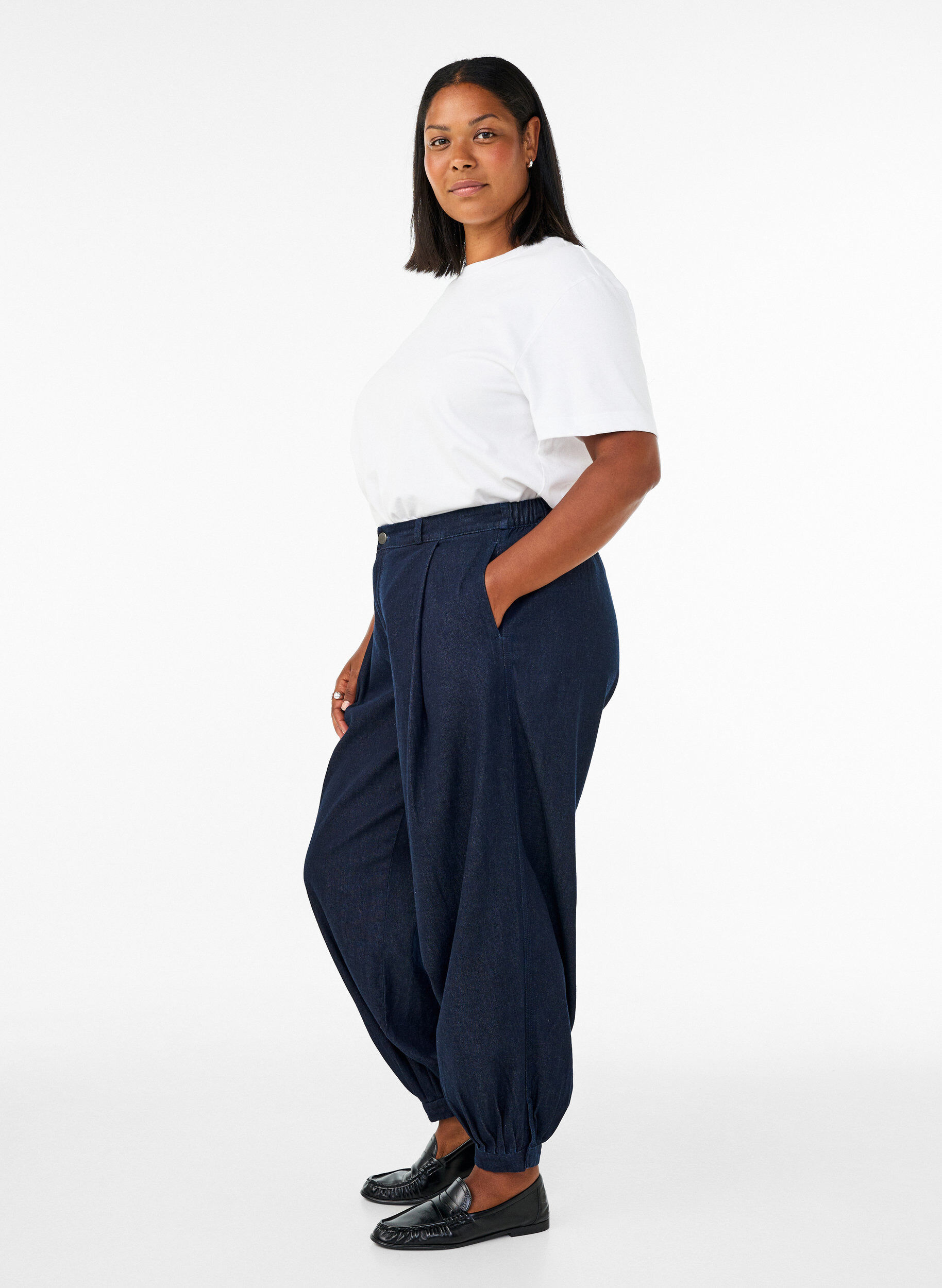 ZizziBalloon jeans med h&ouml;g midja, Bl&aring;, Model image number 3