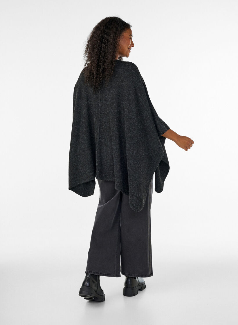 Stickad poncho med rund hals, Gr&aring;, Model image number 2