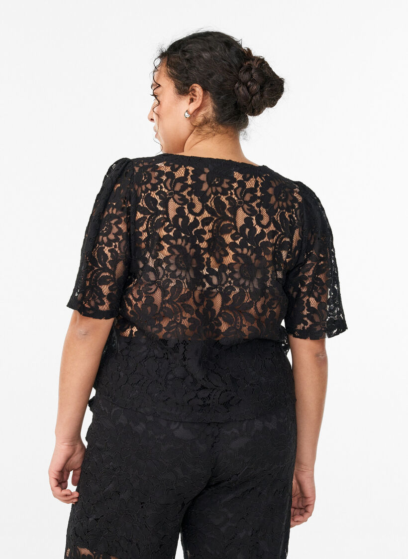 Kort&auml;rmad blus i spets med v-ringning, Svart, Model image number 2