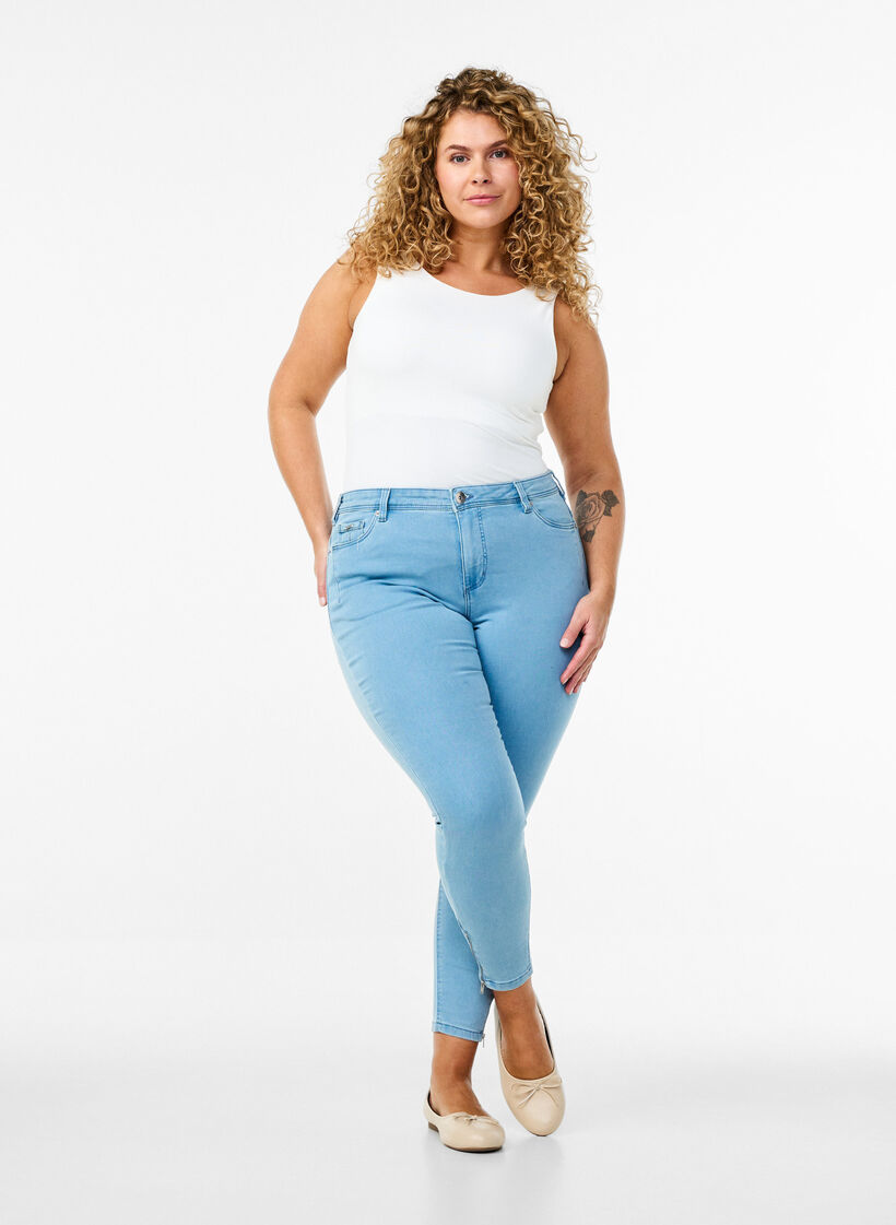 Cropped Amy jeans med blixtlås, Blå, Model image number 0