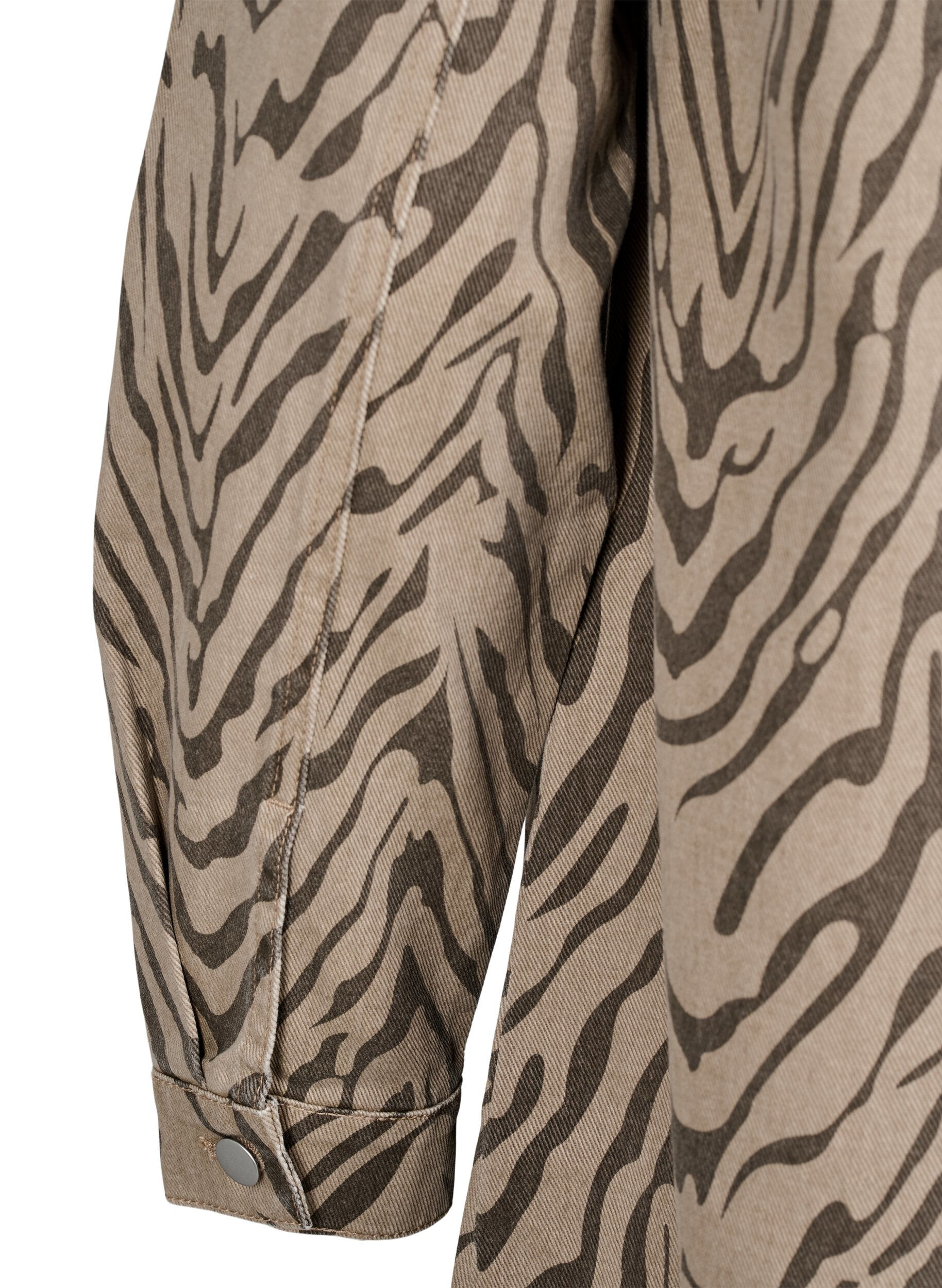 Zizzi L&aring;ng&auml;rmad jeanskl&auml;nning med leopardm&ouml;nster, Brun, Packshot image number 3