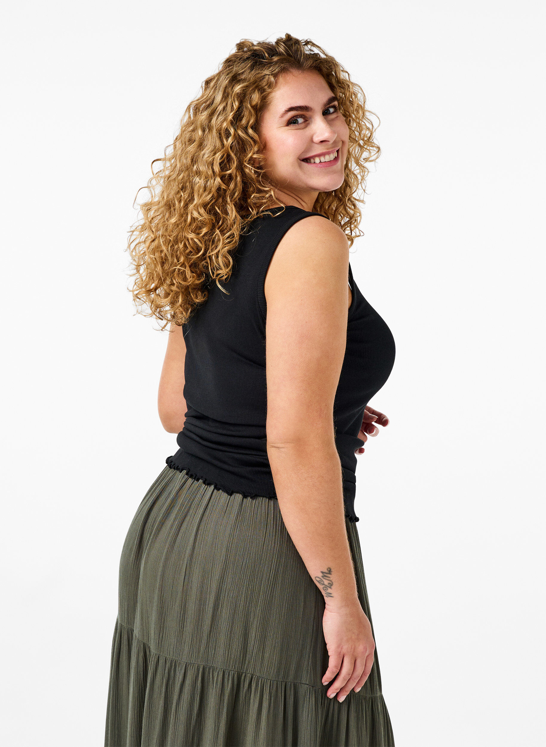 Zizzi Ribbat linne med knappar, Black, Model image number 0