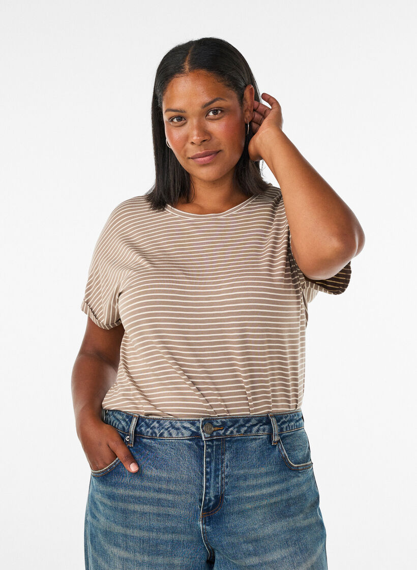 Randig t-shirt i viskos med rund halsringning, Beige, Model image number 0