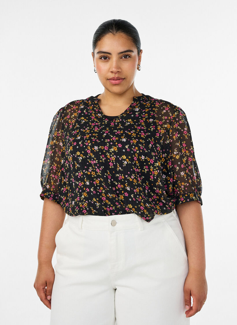 Blus med blommigt m&ouml;nster och v-ringning, Svart, Model image number 0
