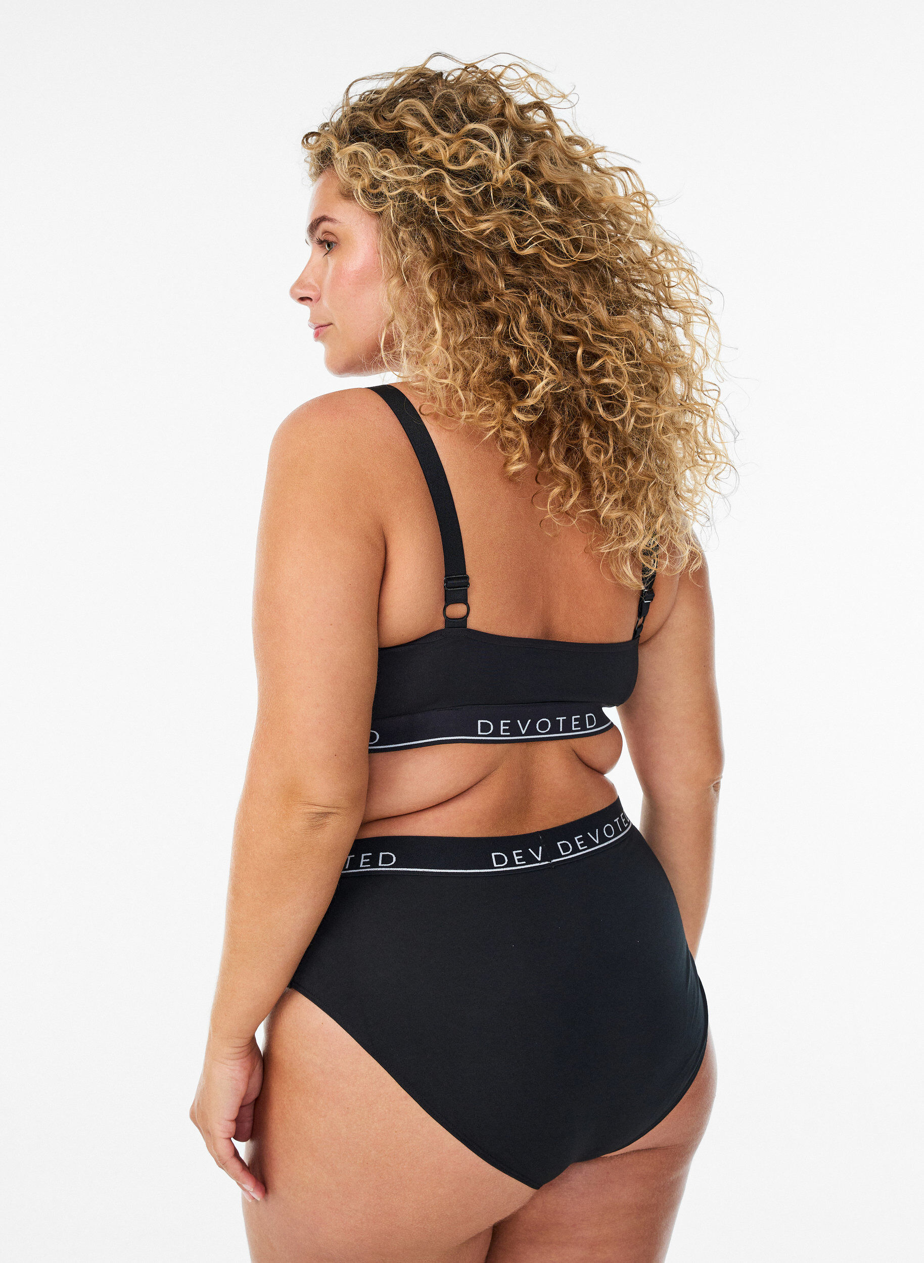 Zizzi BH-topp i bomull med justerbara band, Svart, Model image number 2